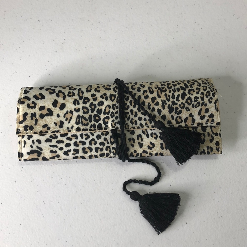 Leopard print accessories case - Picture 3 of 4
